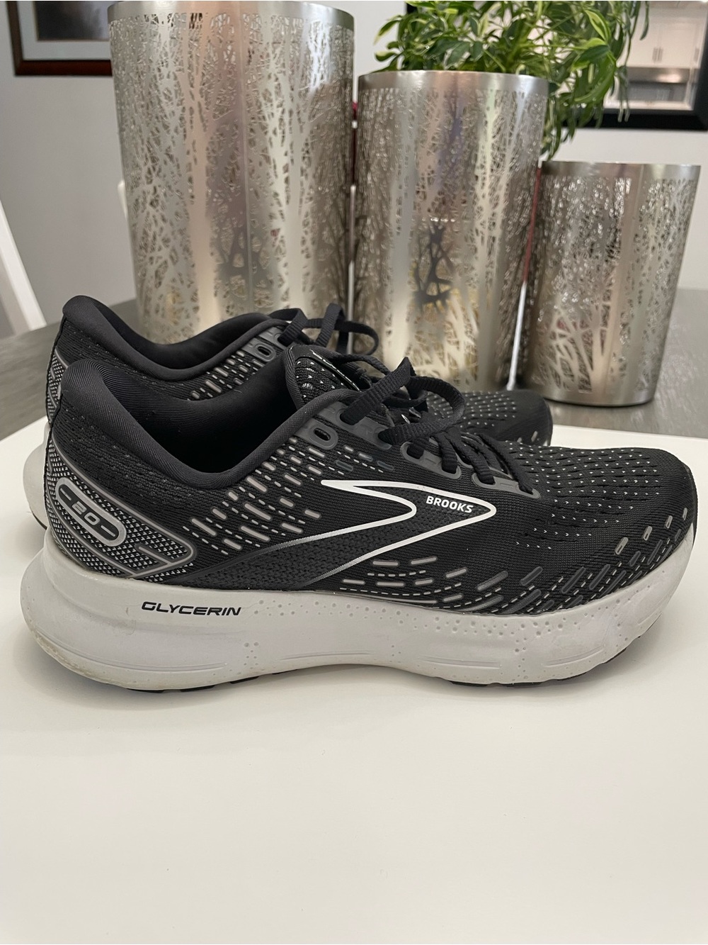 Brooks Glycerin Men's Running Shoes — Black with White Midsole